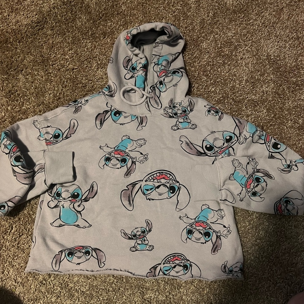 Gray stitch cropped sweater from Disney size XS
